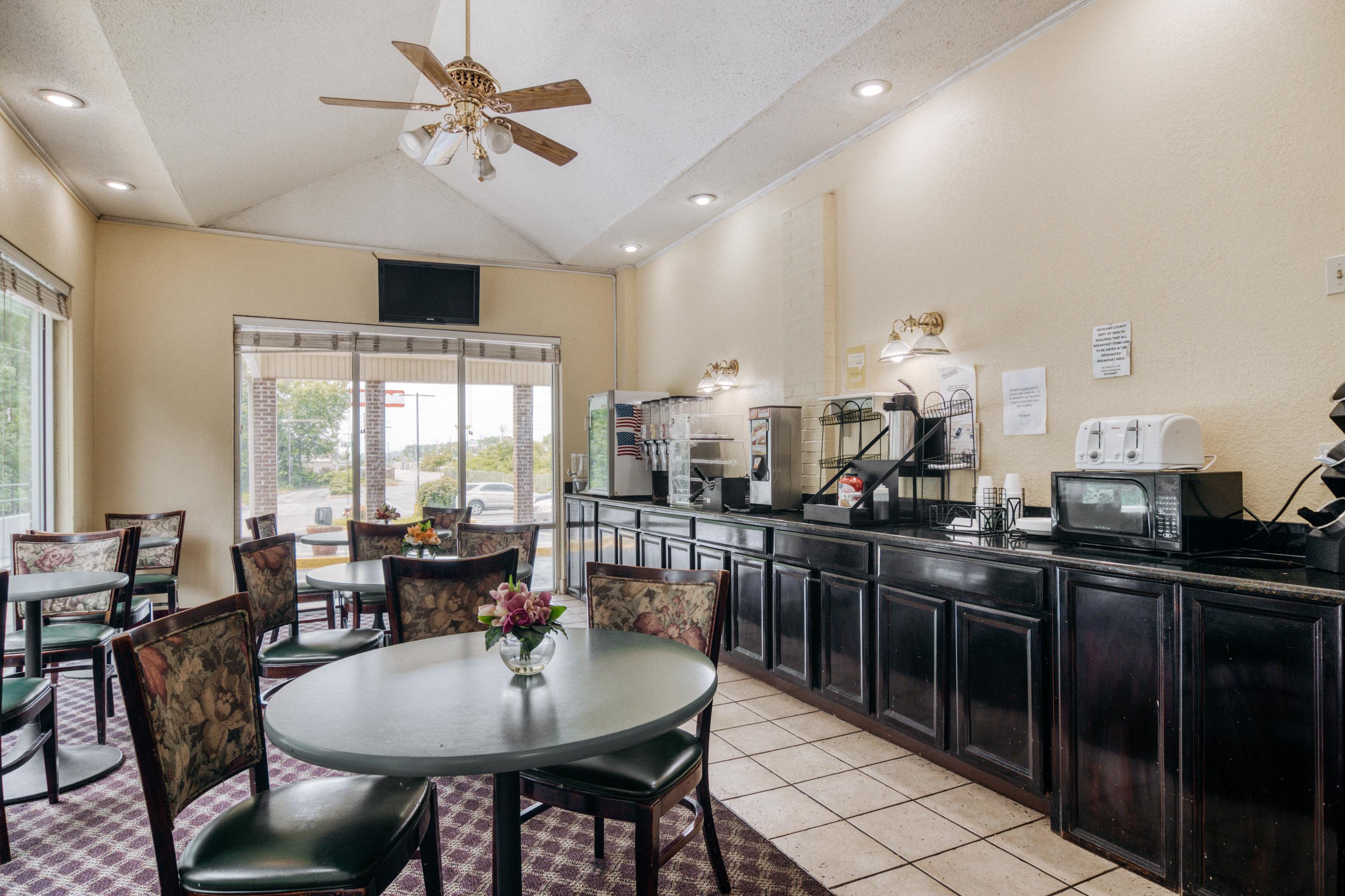 Econo Lodge Inn And Suites Dentsville Esterno foto